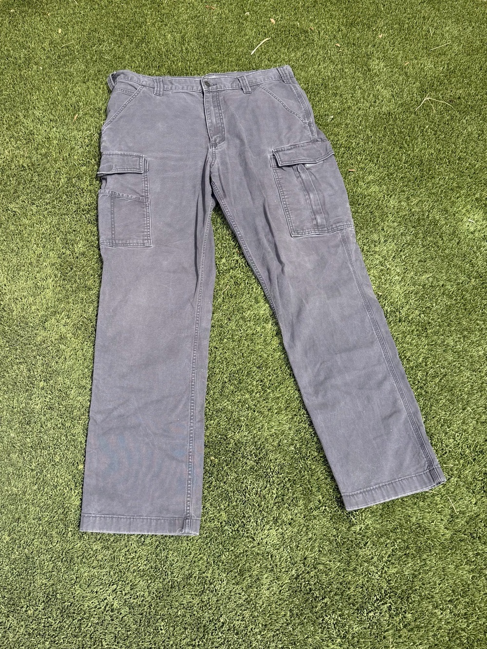 Carhartt Men's Gray Cargo Pants - Classic Utility Style